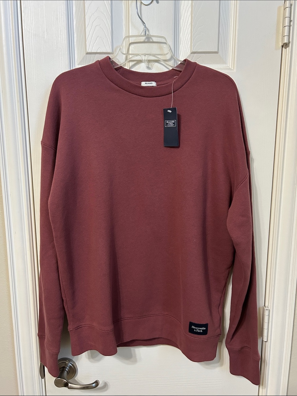 Abercrombie & Fitch Men's Crewneck Sweatshirt in Dusty Burgundy